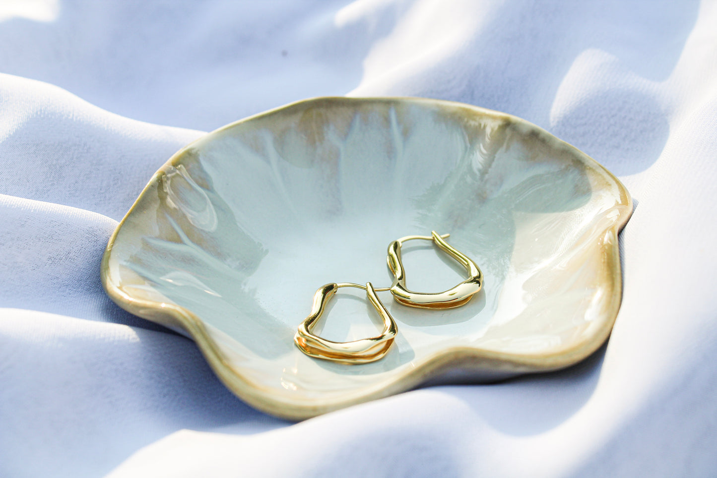 Abstract Chunky Hoops